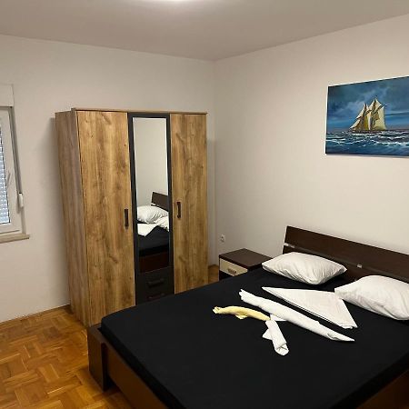 Апартаменти Apartman Aurora Kastel Novi Екстер'єр фото