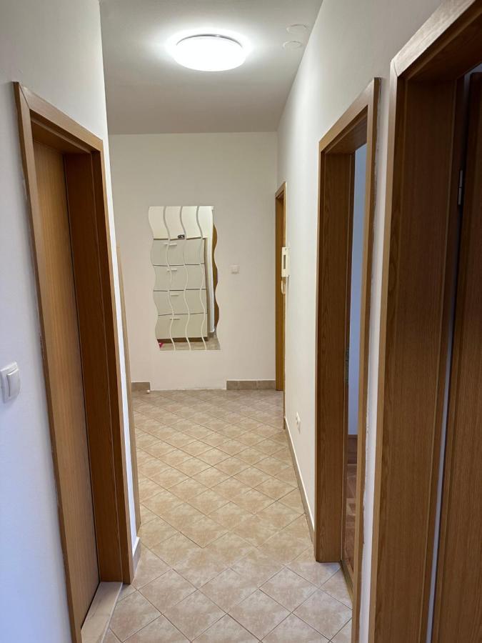 Апартаменти Apartman Aurora Kastel Novi Екстер'єр фото